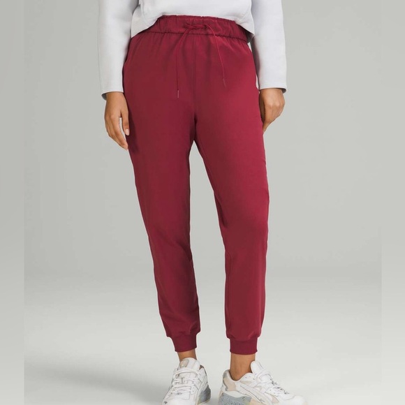 LULULEMON Scuba High-Rise Jogger 7/8 Length Mulled Wine 10 - Picture 1 of 12